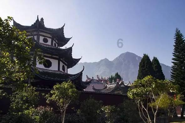 漂亮的小妹妹不要流泪，这一句是那首歌里的啊游戏画面