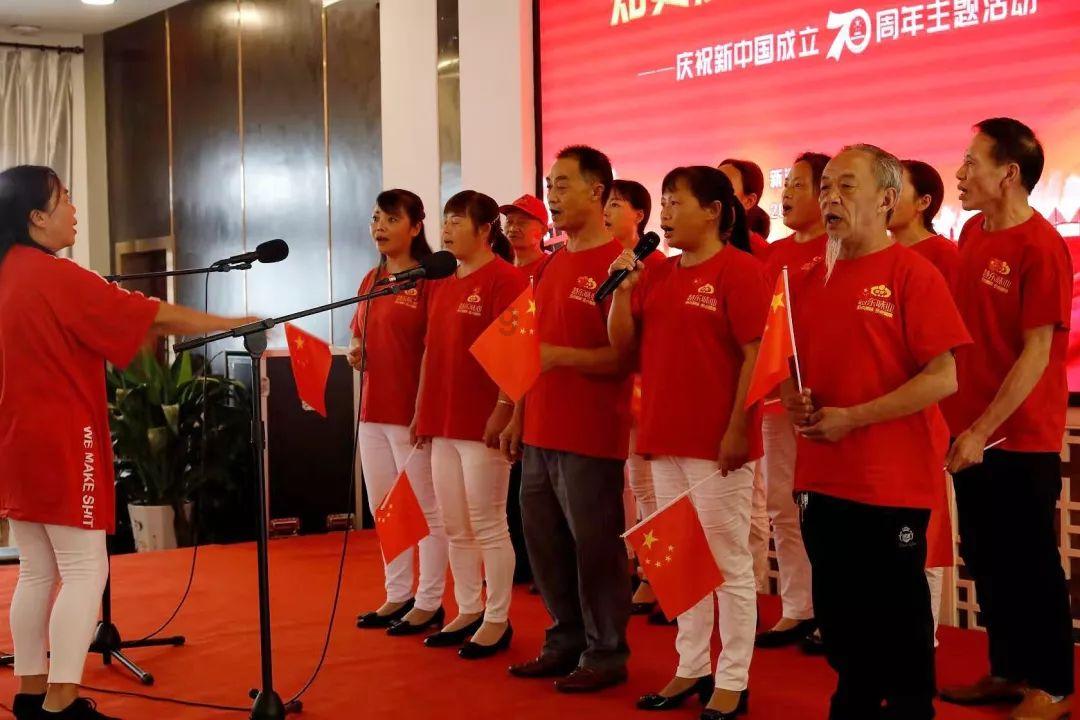 逃出昏暗的地下室