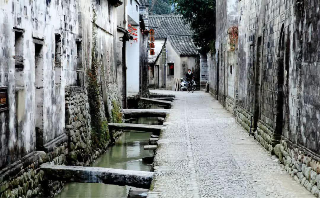 超级坦克消灭僵尸