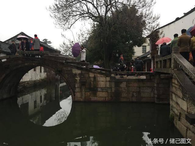 小猪佩奇的公主裙